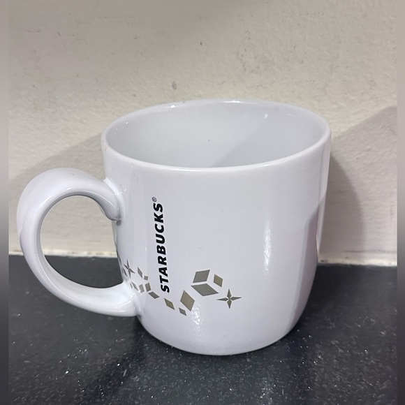 2013 Starbucks Christmas Coffee Mug Shared Moments Collectible NIB - Picture 3 of 5